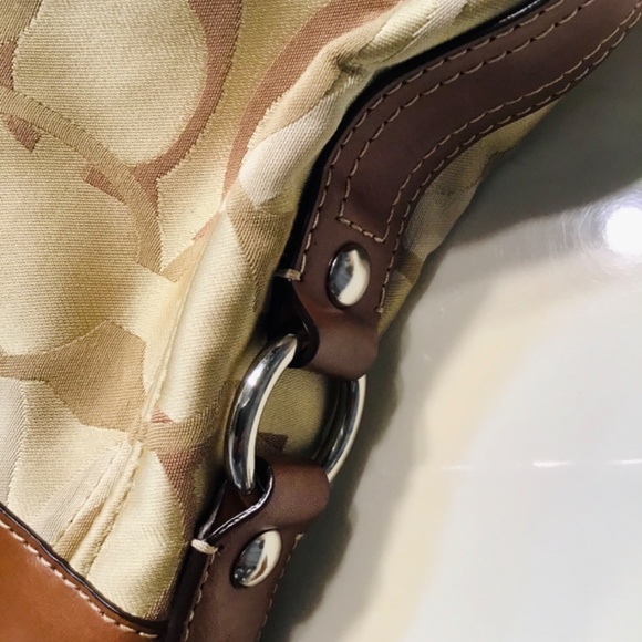 Coach Optic Signature Zoe L0967 F14710 Preowned - Picture 13 of 14